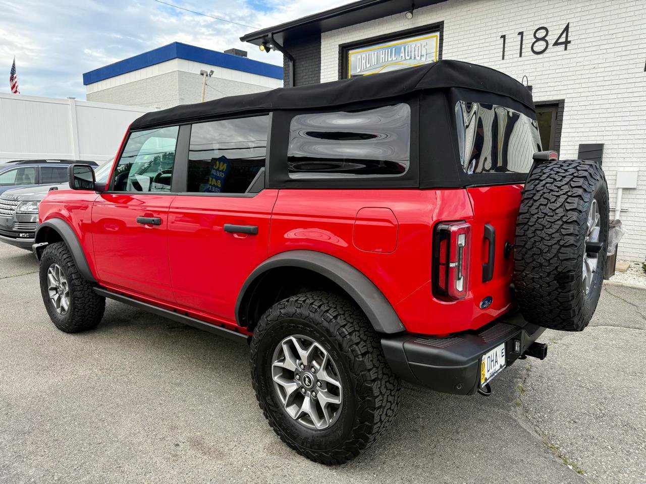 Used 2022 Ford Bronco Badlands image 3