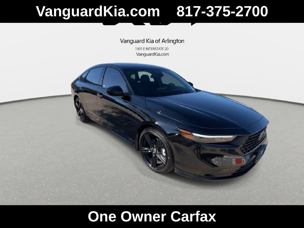 Used 2025 Honda Accord Sport image 2