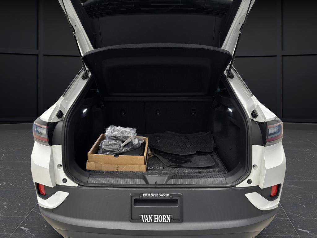 Used 2023 Volkswagen ID.4 Pro image 14