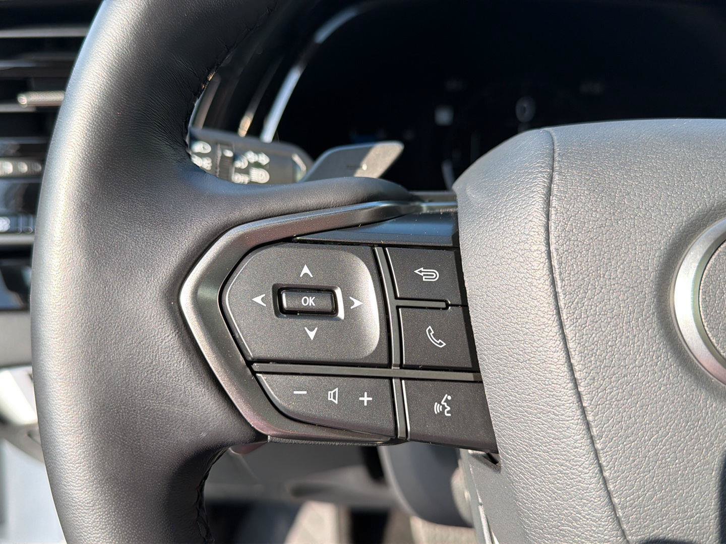 Used 2025 Lexus RX 350 Premium Plus FWD image 21