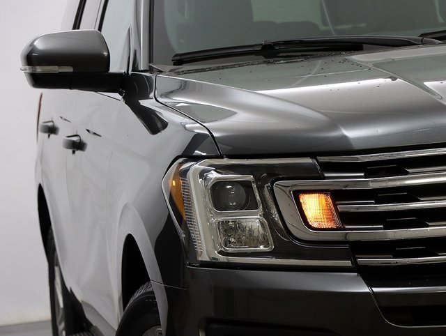 Used 2019 Ford Expedition XLT w/ Equipment Group 202A image 4