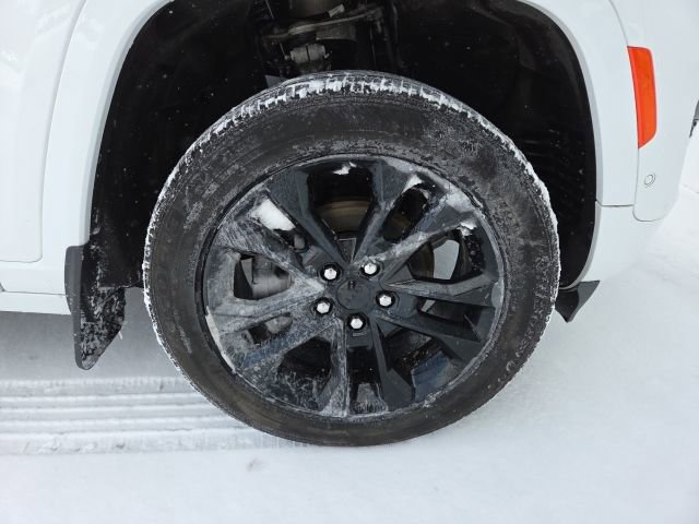 Used 2023 Jeep Grand Cherokee Overland w/ Luxury Tech Group IV image 73