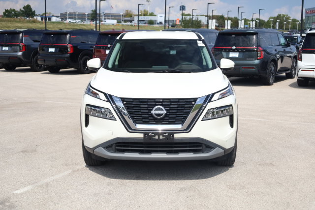 Certified 2023 Nissan Rogue SV AWD/4WD image 3