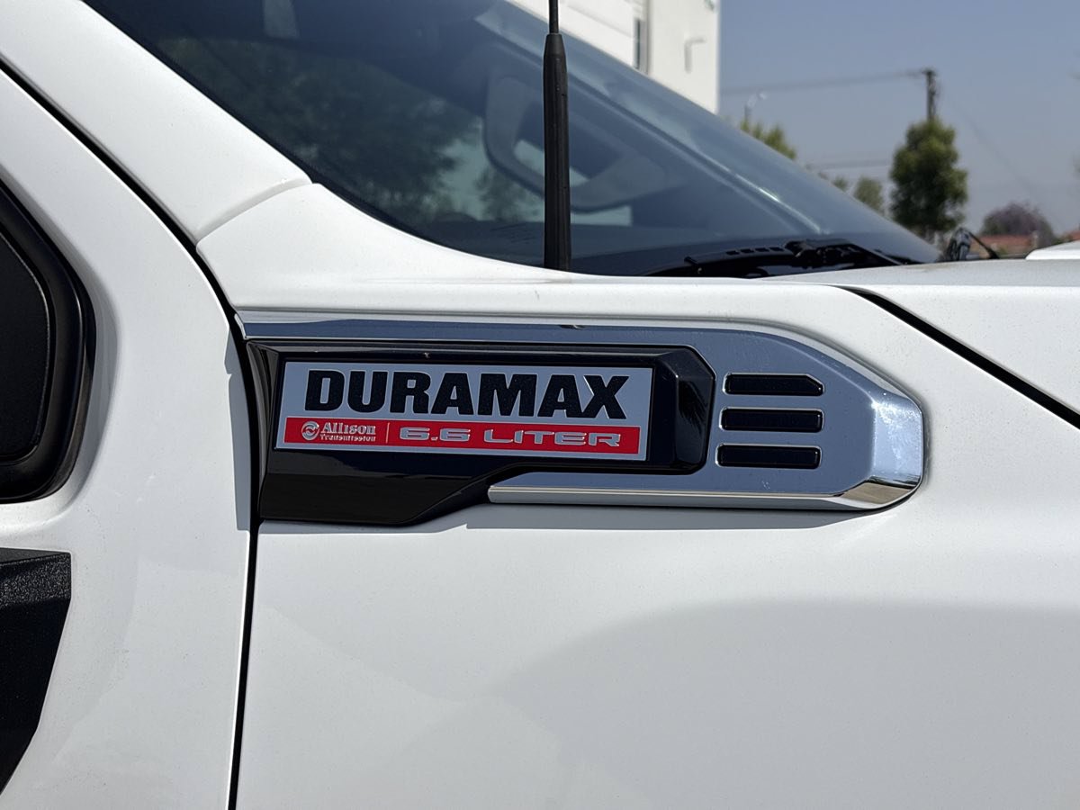 Used 2024 GMC Sierra 3500 Pro AWD/4WD image 9