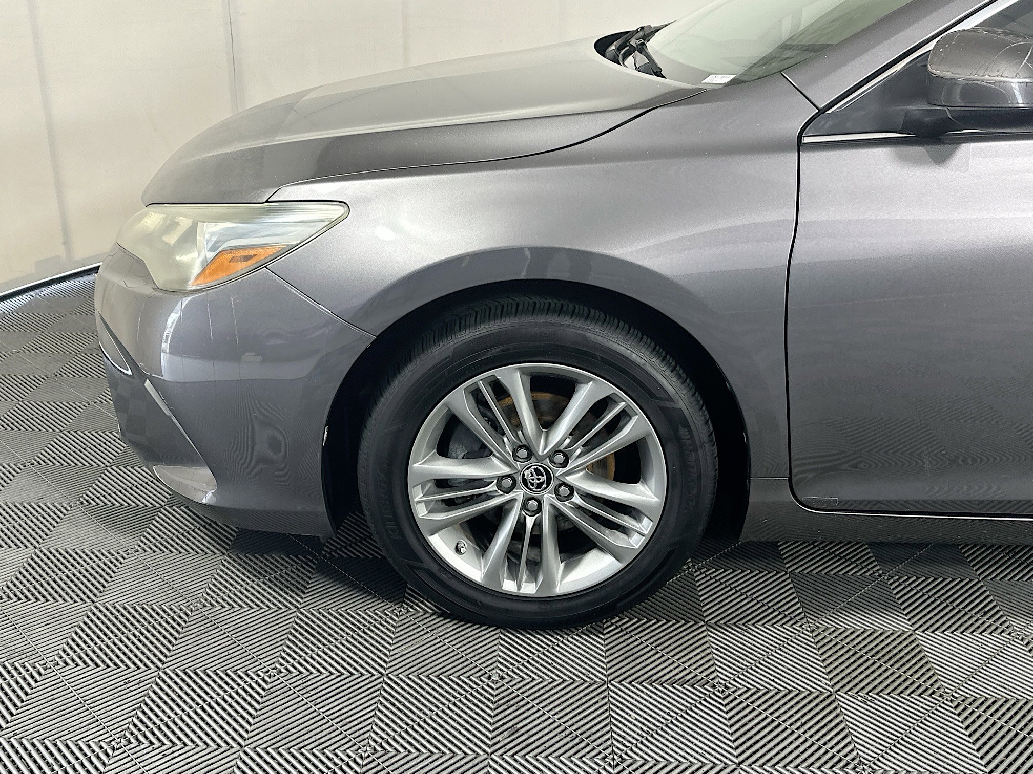 Used 2016 Toyota Camry SE FWD image 11