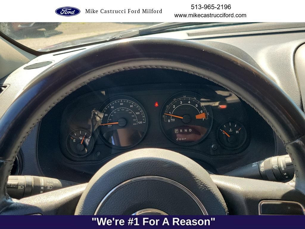 Used 2015 Jeep Patriot Latitude FWD image 11