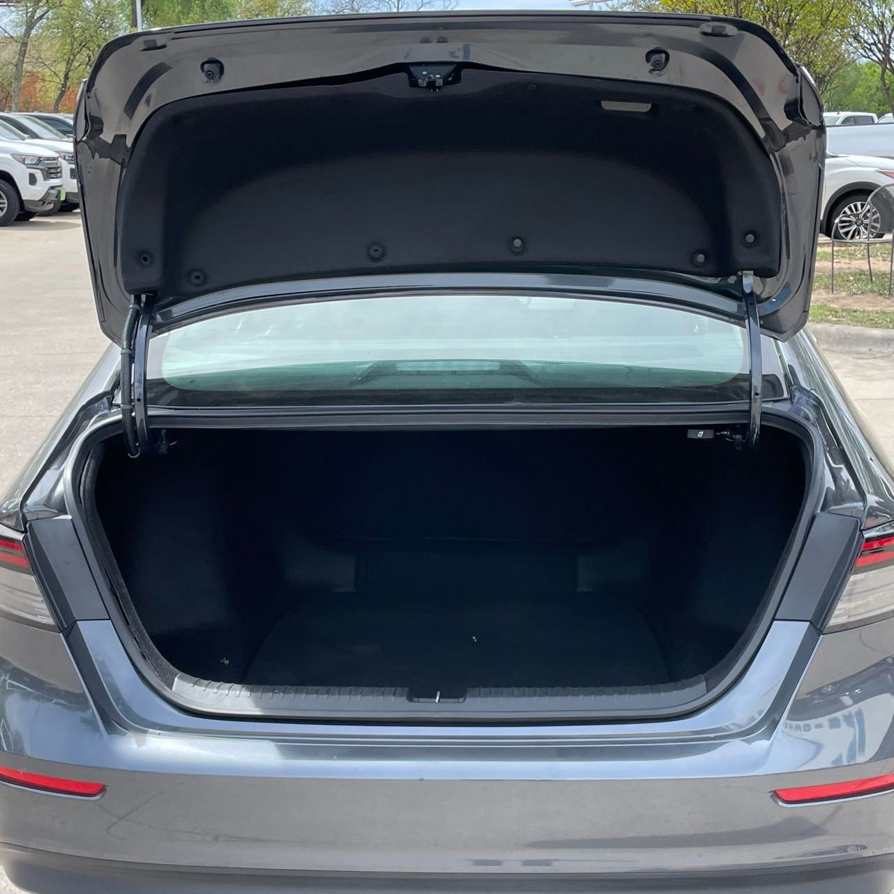 Used 2025 Honda Accord LX image 25