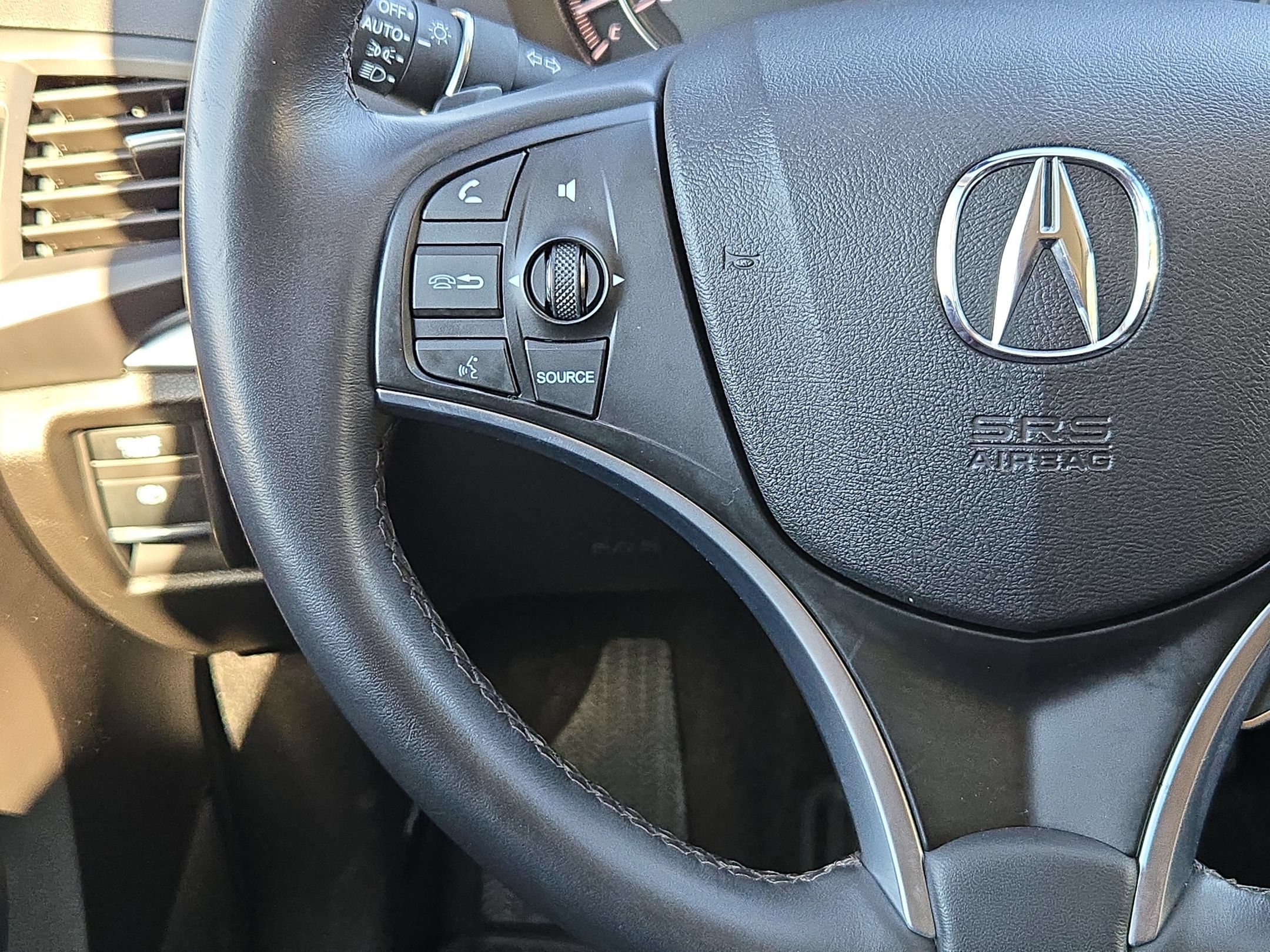 Used 2018 Acura MDX w/ Tech & Entertainment Pkg FWD image 18