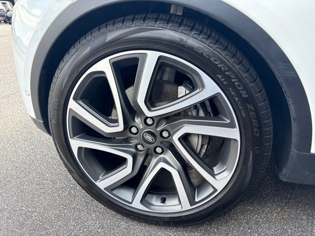 Certified 2025 Land Rover Discovery S AWD/4WD image 4