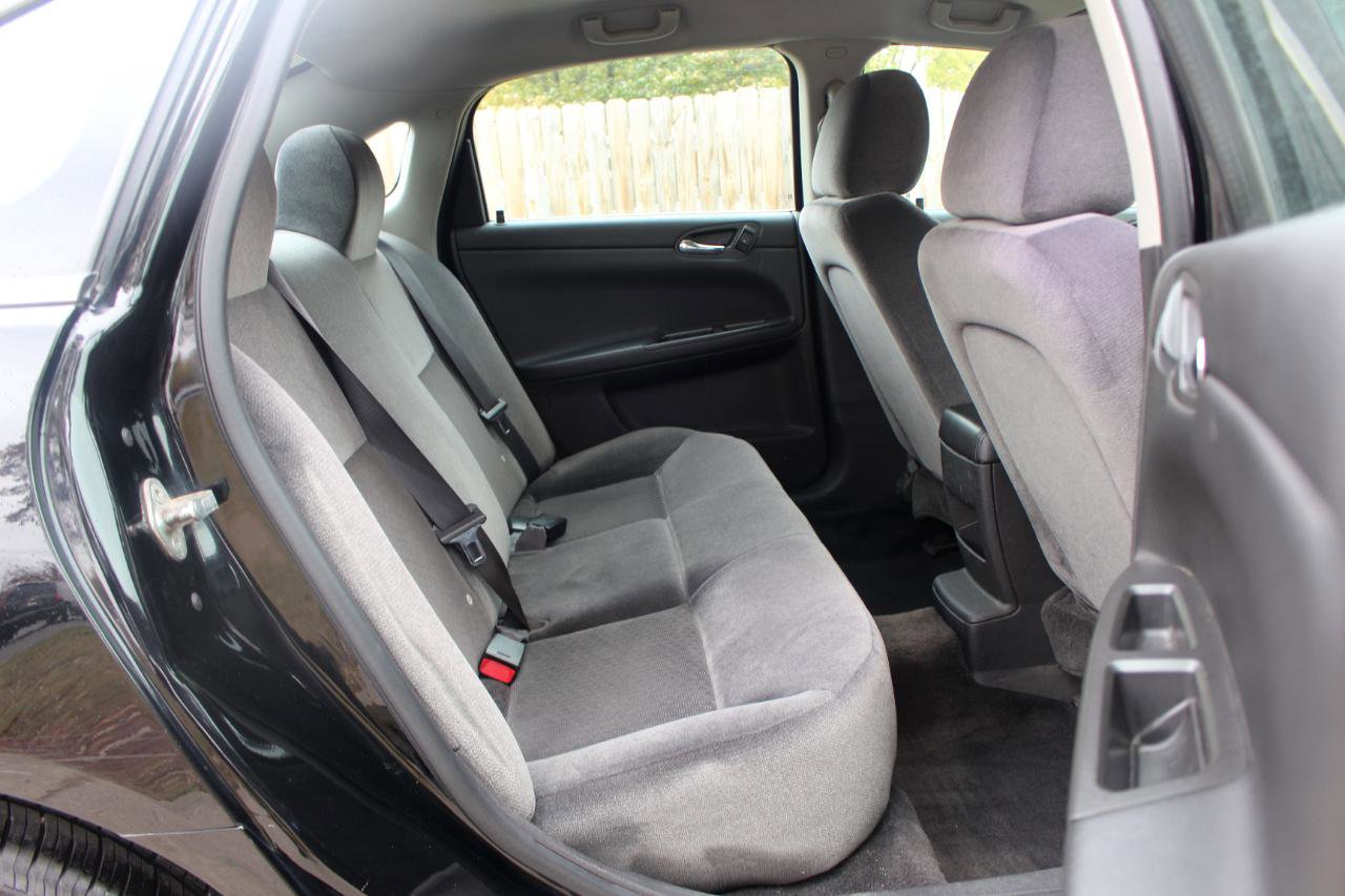 Used 2016 Chevrolet Impala LT image 31