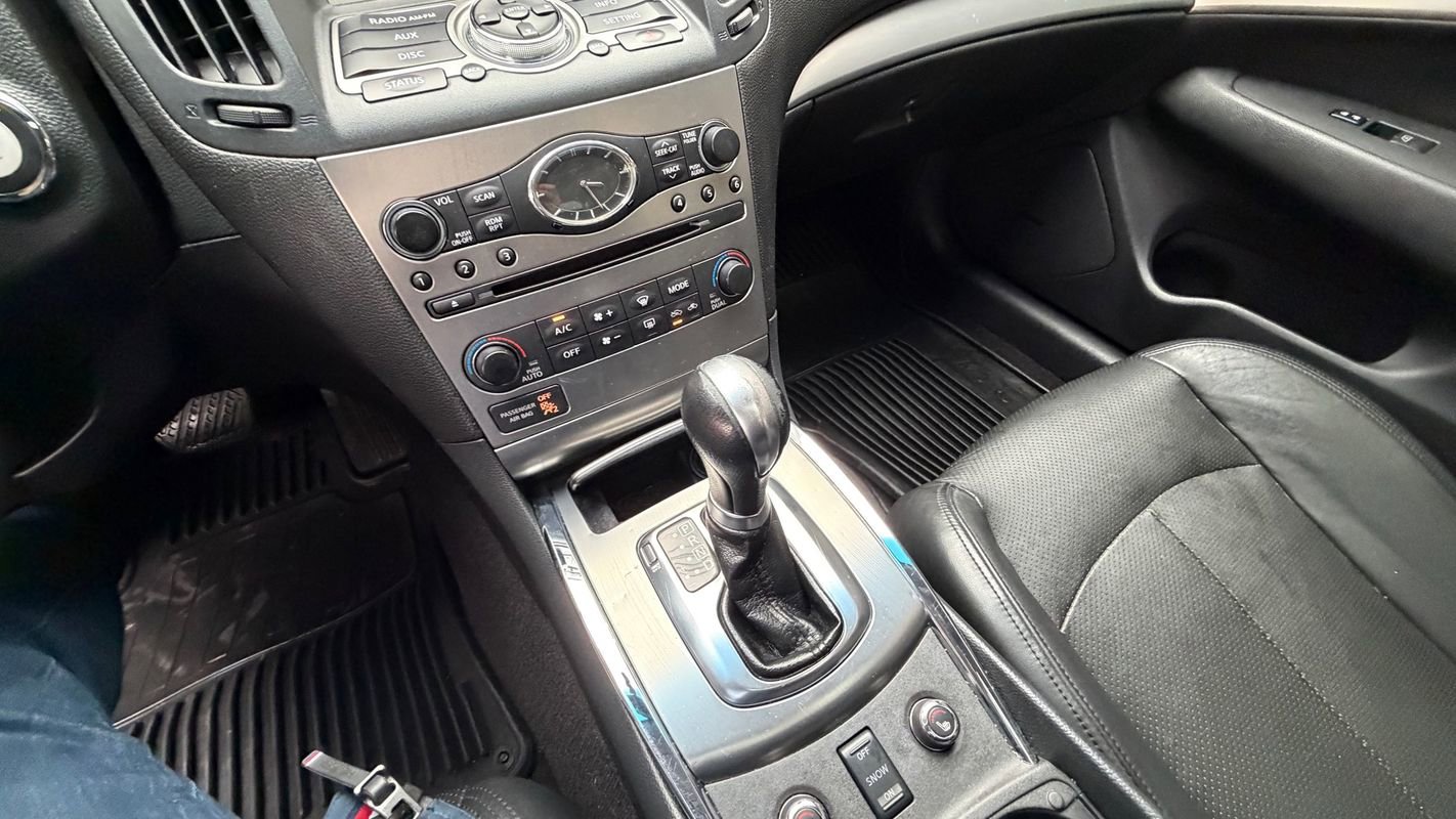 Used 2012 INFINITI G37 x Sedan w/ Premium Pkg image 13