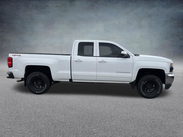 Used 2017 Chevrolet Silverado 1500 LT w/ All Star Edition AWD/4WD image 6
