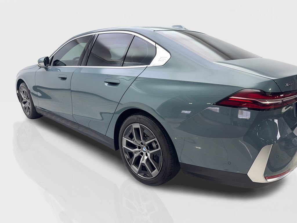 Used 2026 BMW 530i xDrive w/ Premium Package AWD/4WD image 14