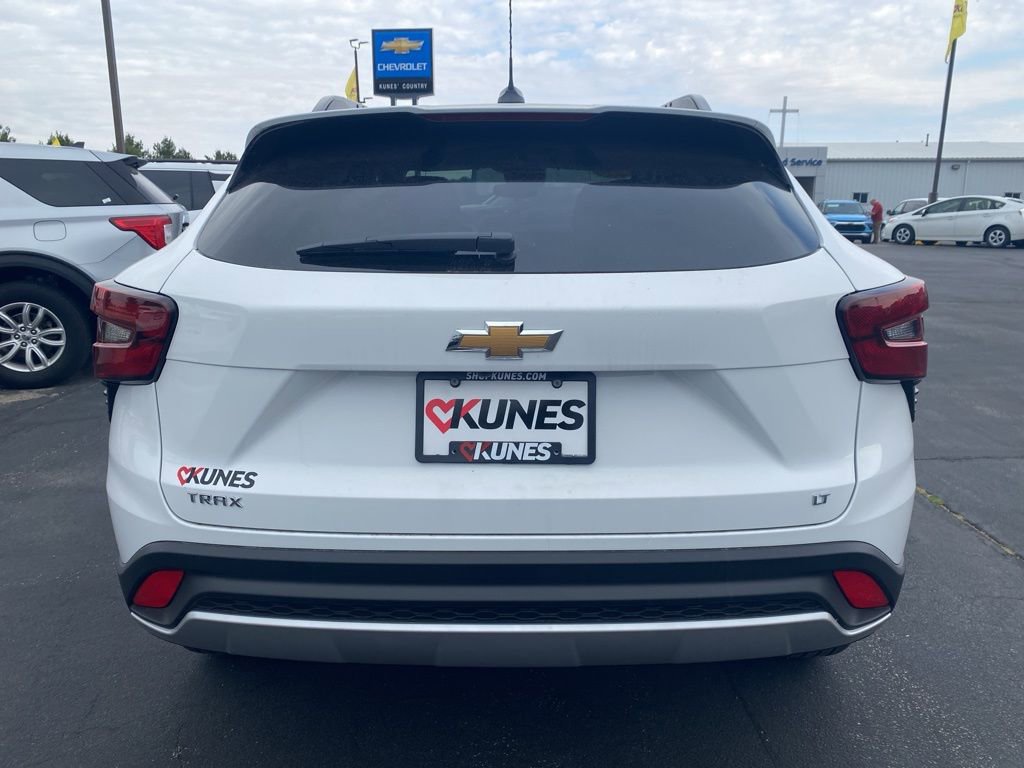 New 2025 Chevrolet Trax LT image 10