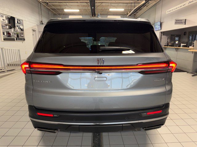 Used 2025 Buick Enclave Preferred FWD image 4