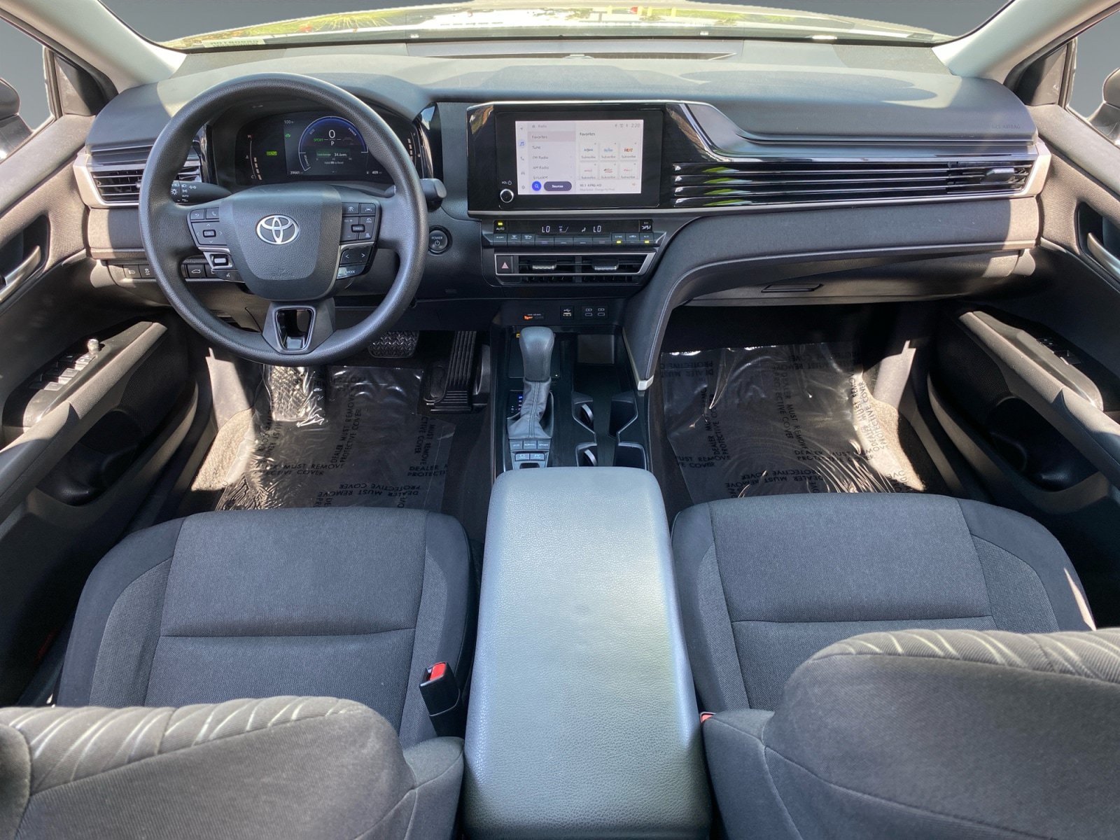 Used 2025 Toyota Camry LE w/ Convenience Package FWD image 10