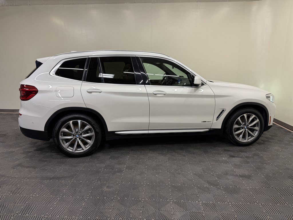 Used 2018 BMW X3 xDrive30i AWD/4WD image 12