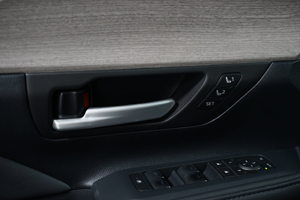 New 2026 Toyota Grand Highlander FWD image 34