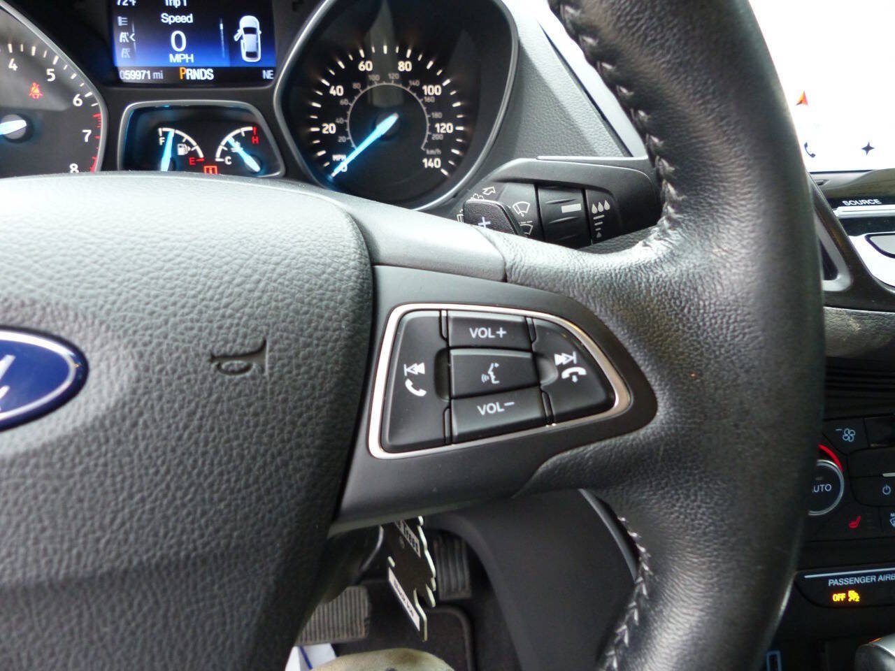 Used 2017 Ford Escape Titanium FWD image 28