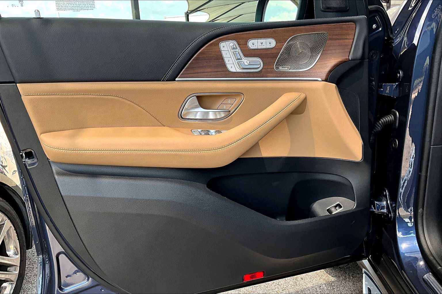 New 2026 Mercedes-Benz GLS 450 4MATIC image 15