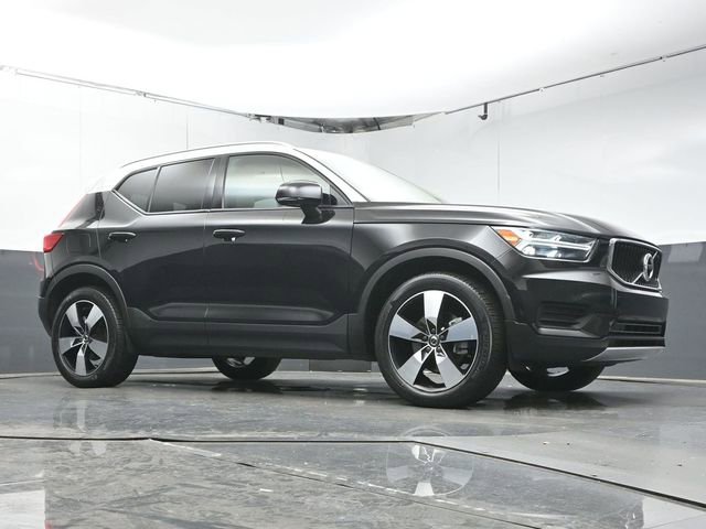 Used 2020 Volvo XC40 T5 Momentum w/ Premium Package image 41