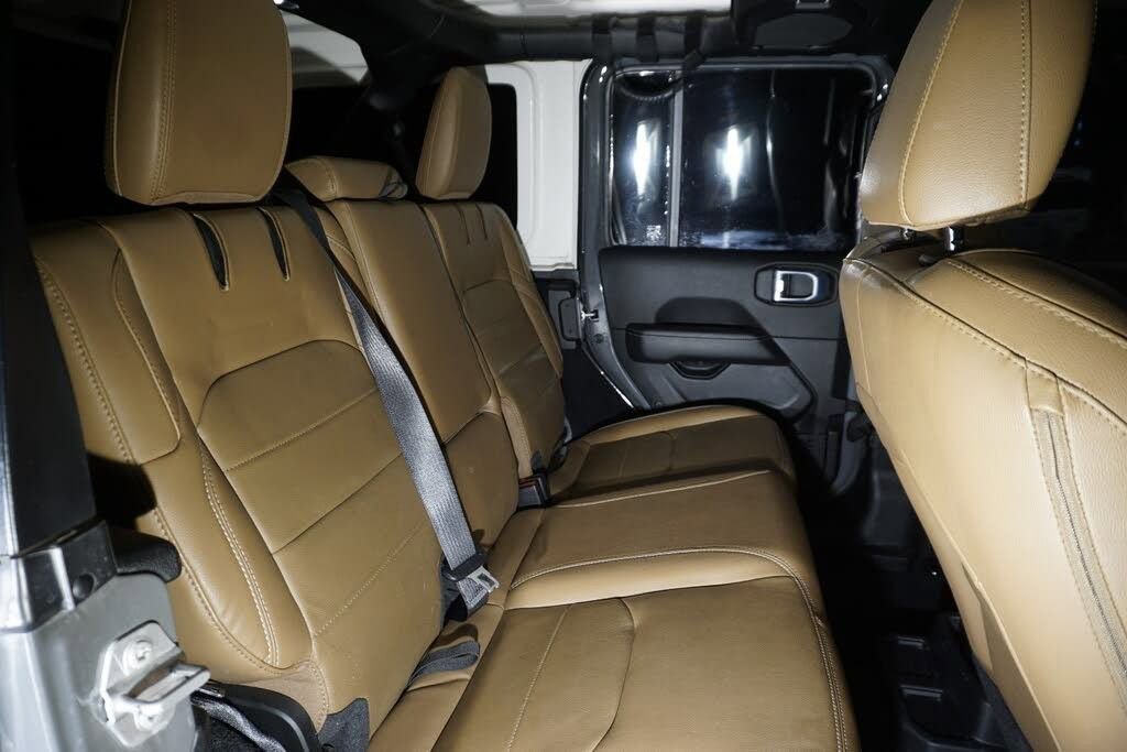 Used 2021 Jeep Wrangler Unlimited Sahara w/ Cold Weather Group AWD/4WD image 21