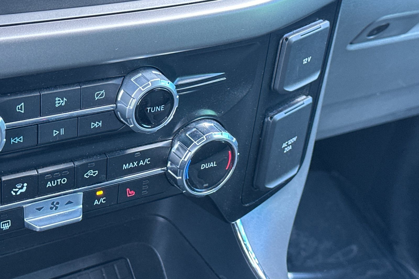 Used 2024 Ford F150 XLT w/ Equipment Group 302A MID image 29