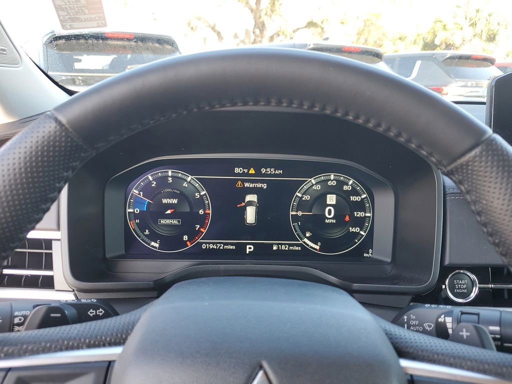 Used 2024 Mitsubishi Outlander SE Black Edition image 19