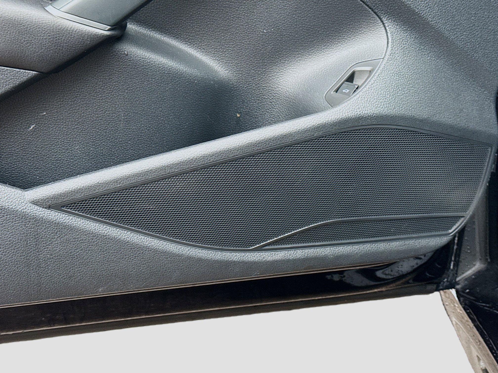 Used 2020 Volkswagen Passat 2.0T SEL image 23