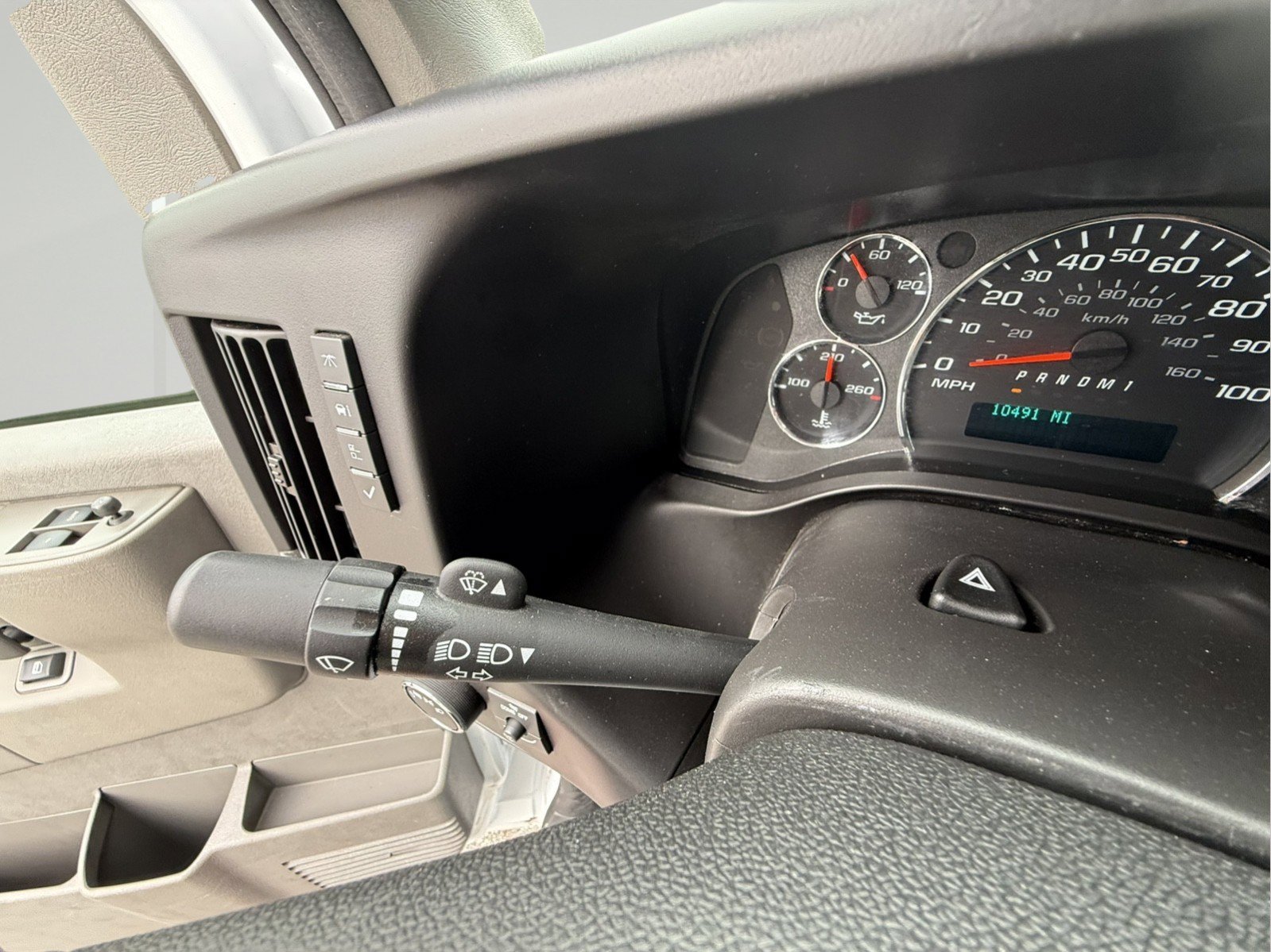 Certified 2024 Chevrolet Express 2500 Work Van w/ Driver Convenience Package image 21