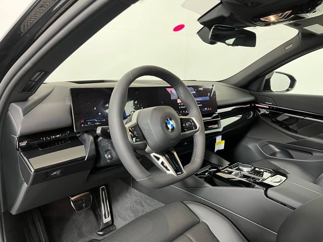 Used 2026 BMW 530i xDrive w/ M Sport Package image 9