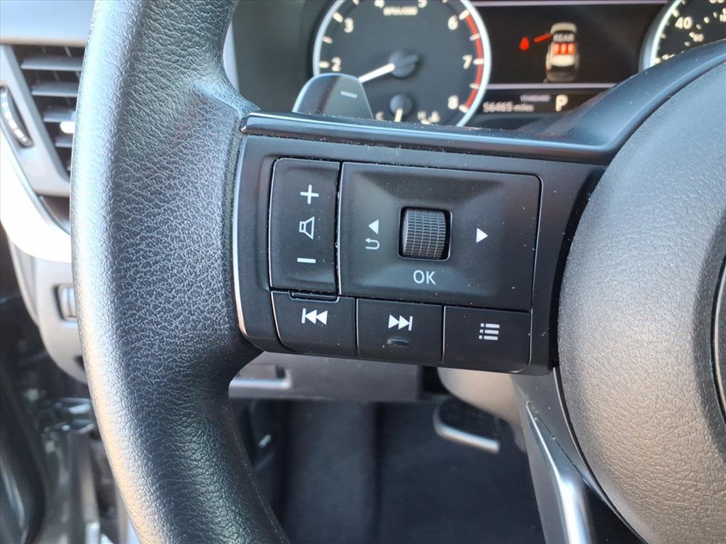 Used 2024 Nissan Rogue SV FWD image 25
