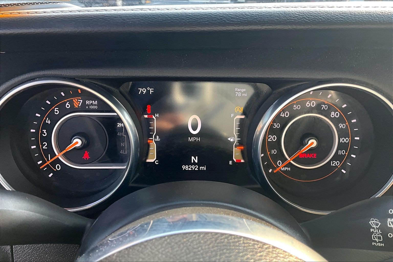 Used 2018 Jeep Wrangler Unlimited Sahara AWD/4WD image 17