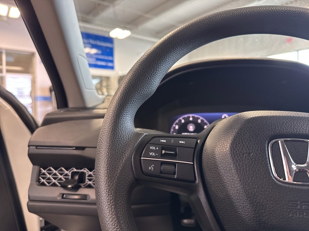 Used 2023 Honda Accord LX image 17