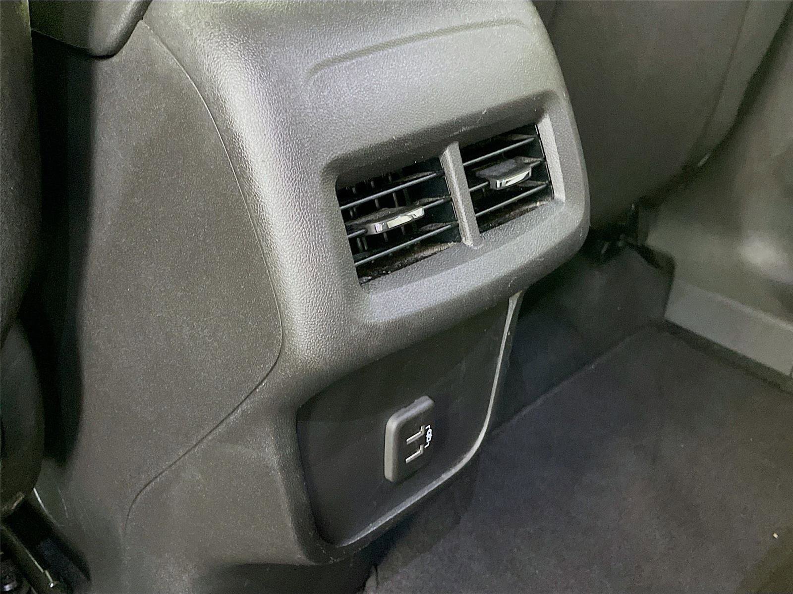 Used 2023 Chevrolet Equinox LS w/ LS Convenience Package image 26