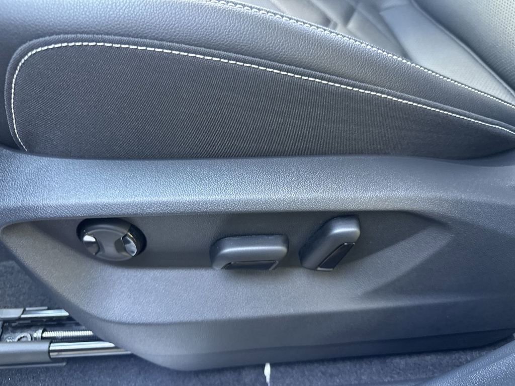 New 2026 Volkswagen Atlas SE image 12