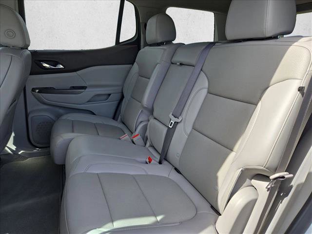 Used 2021 GMC Acadia SLT AWD/4WD image 18