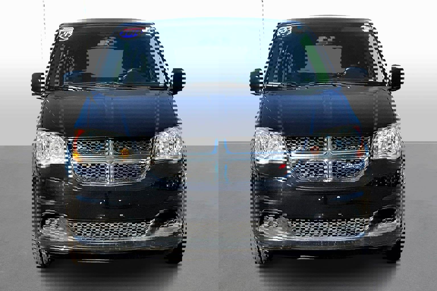 Used 2014 Dodge Grand Caravan SE w/ Quick Order Package 29E SE image 3