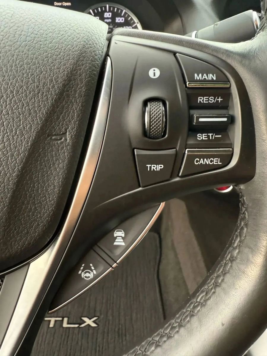 Used 2018 Acura TLX FWD image 19
