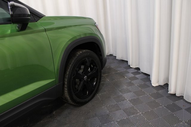 New 2025 Volkswagen Taos SE image 30