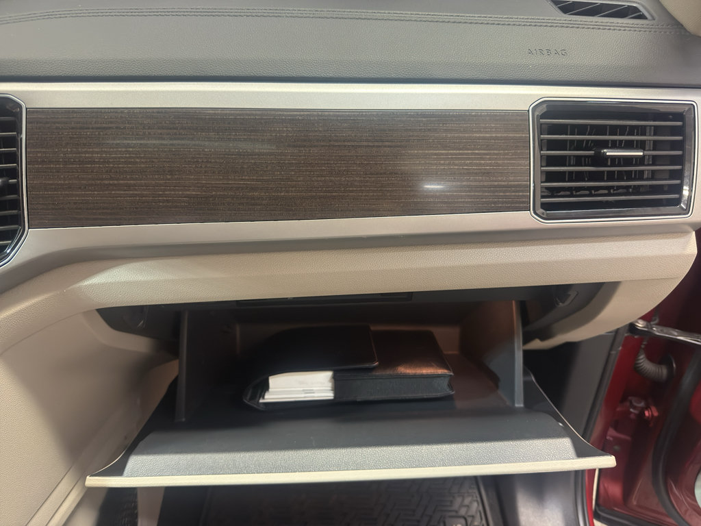 Used 2018 Volkswagen Atlas SEL AWD/4WD image 24
