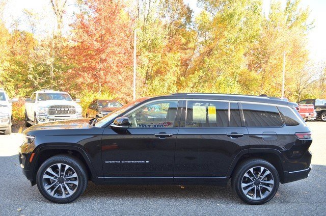 Used 2023 Jeep Grand Cherokee L Overland image 5