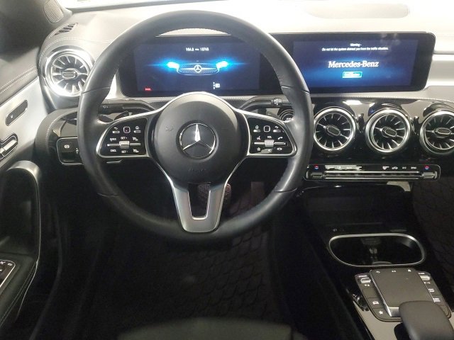 Used 2023 Mercedes-Benz CLA 250 4MATIC image 14