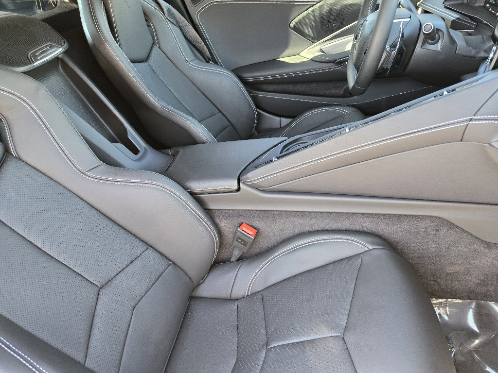 Used 2024 Chevrolet Corvette Stingray Coupe w/ Z51 Performance Package image 19