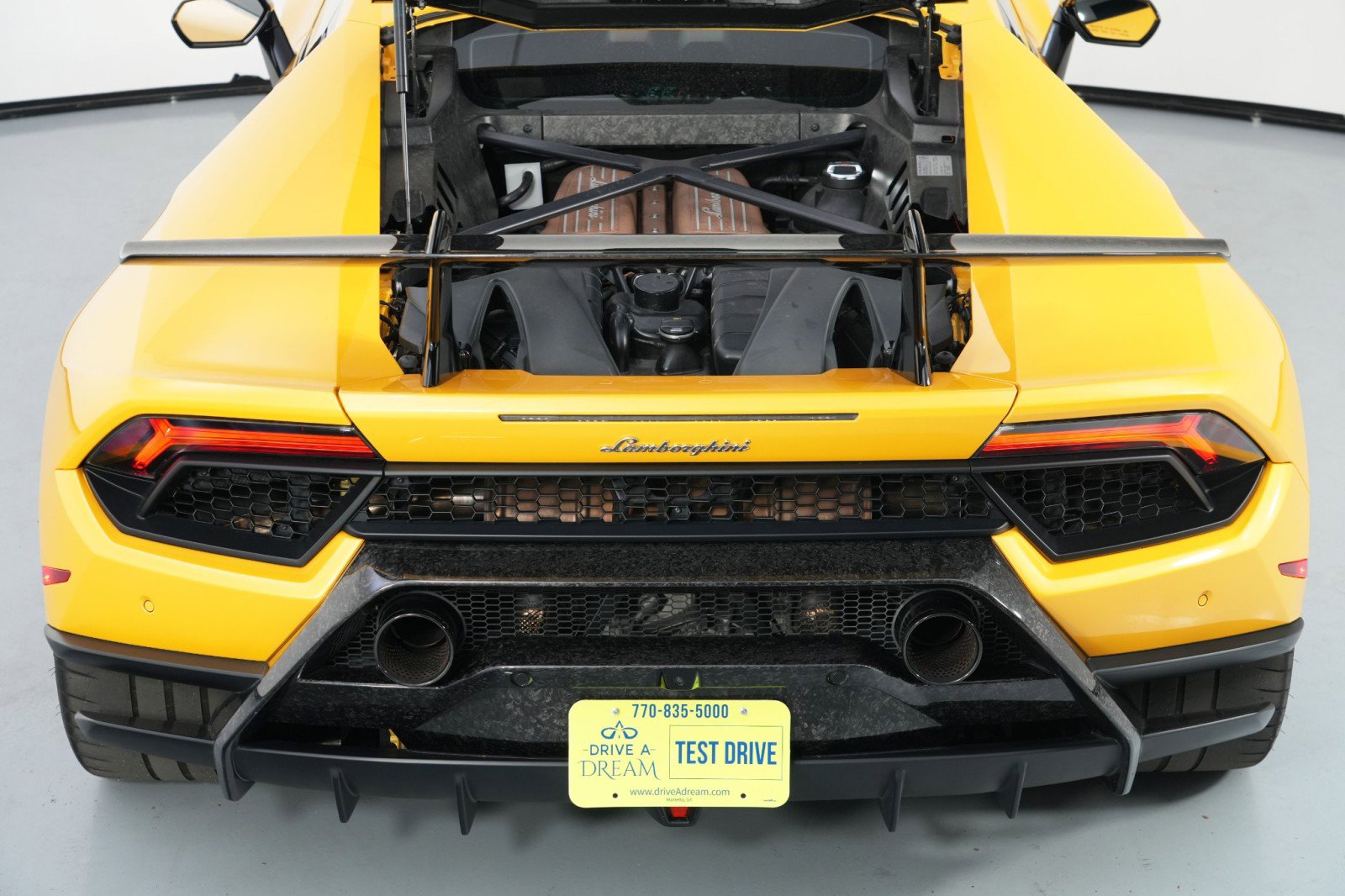 Used 2018 Lamborghini Huracan Performante image 10