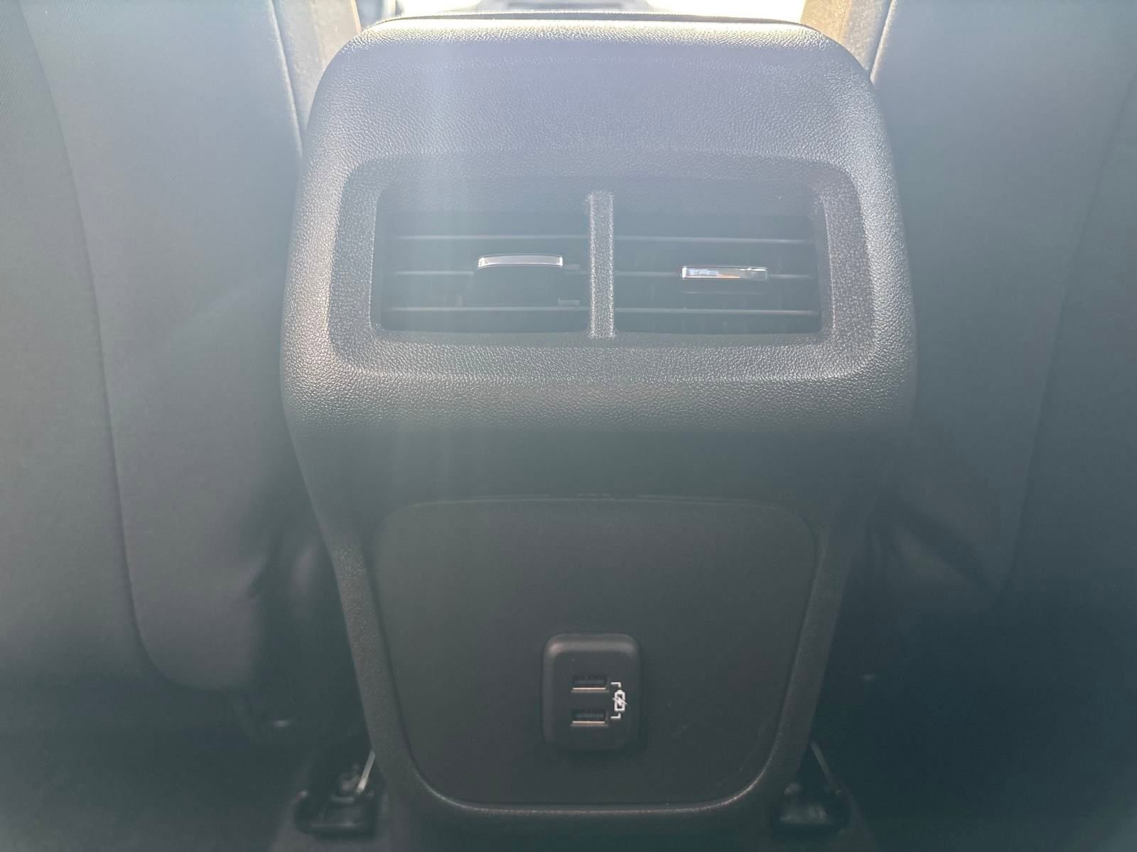 Used 2022 Chevrolet Equinox LT image 32