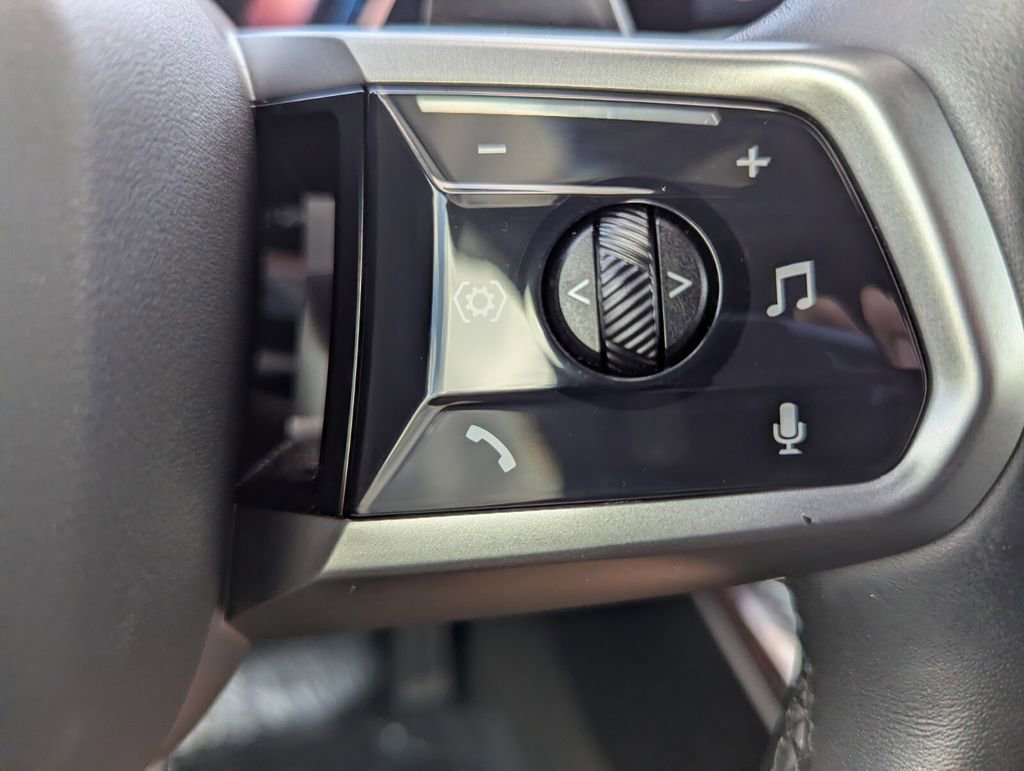 Used 2025 BMW X3 xDrive30i image 32