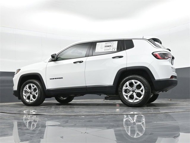 Used 2025 Jeep Compass Sport image 36
