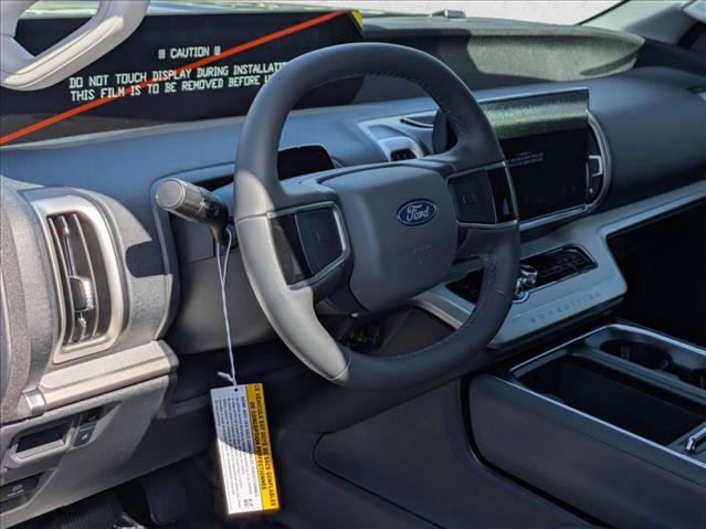 New 2026 Ford Expedition Active RWD video 3