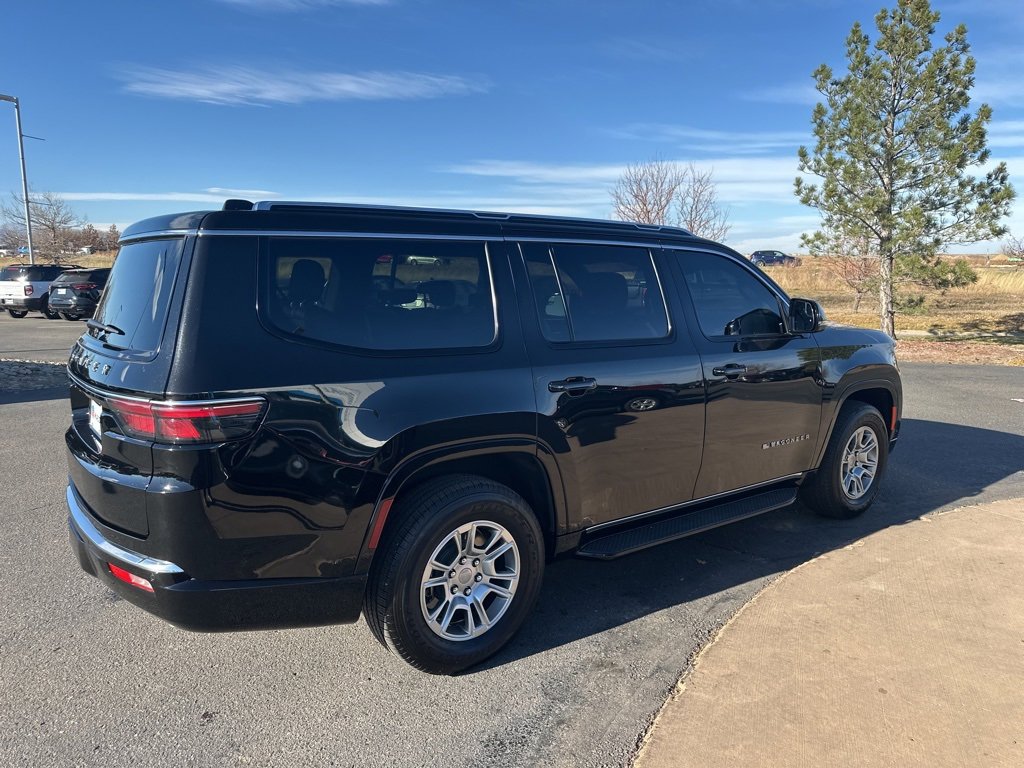 Used 2023 Jeep Wagoneer Base image 42